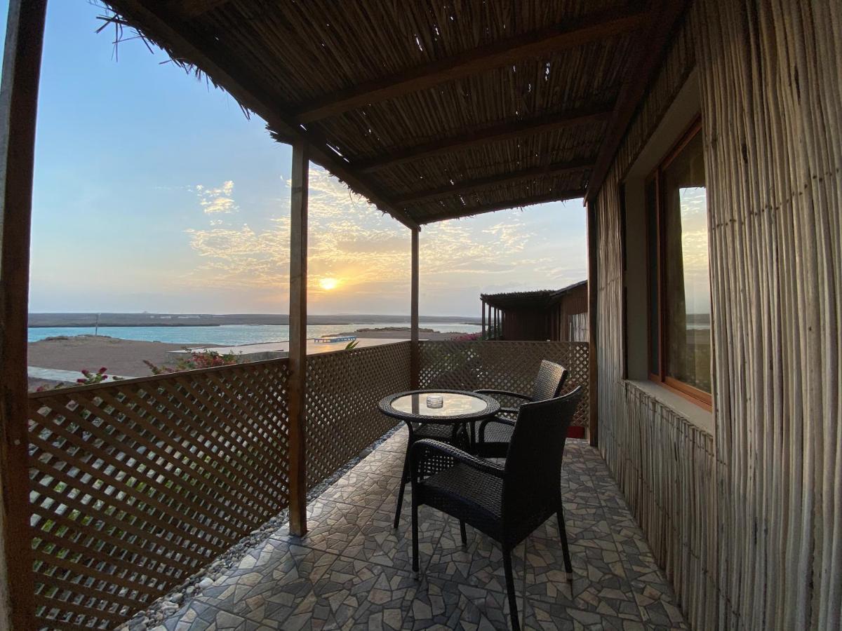 Turtle Beach Resort Ras al Hadd Esterno foto